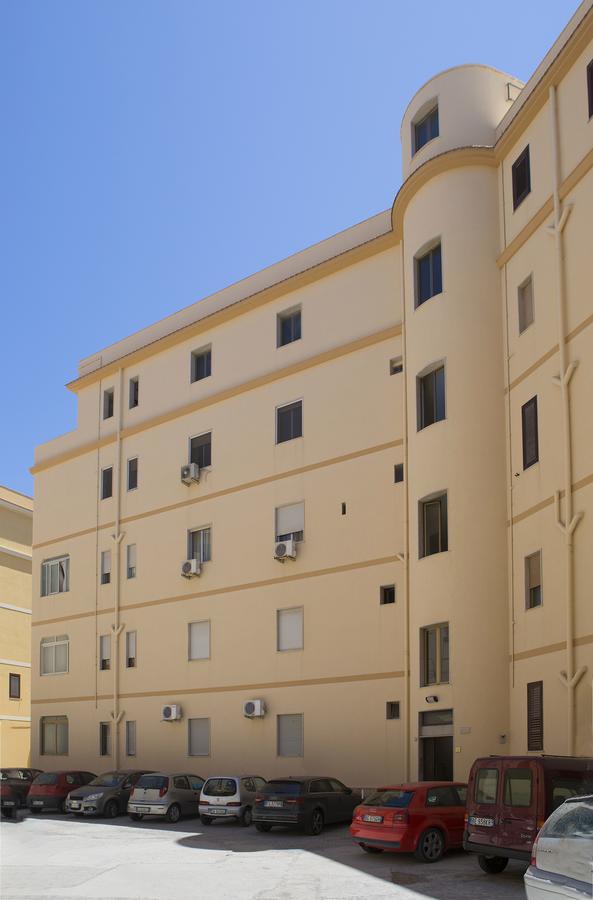 B&B Piazza Vittorio ตราปานี ภายนอก รูปภาพ