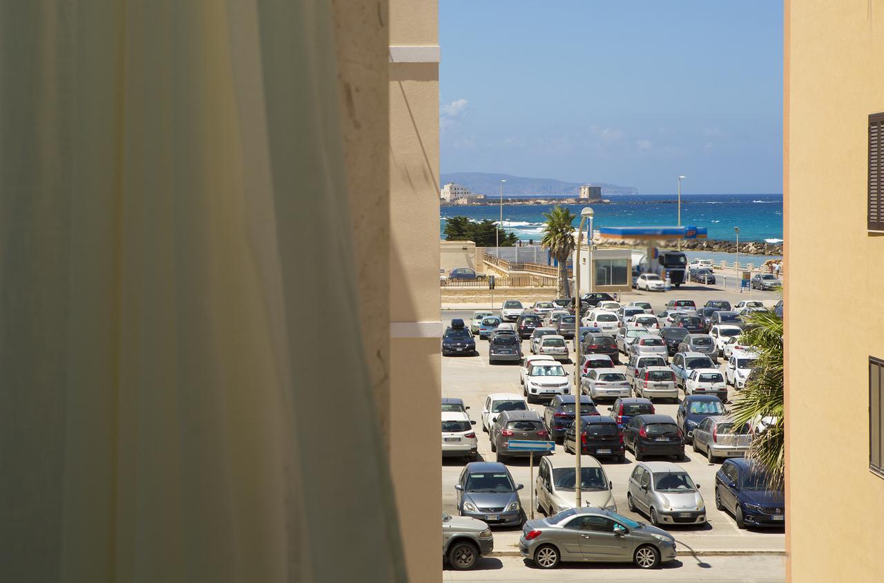 B&B Piazza Vittorio ตราปานี ภายนอก รูปภาพ
