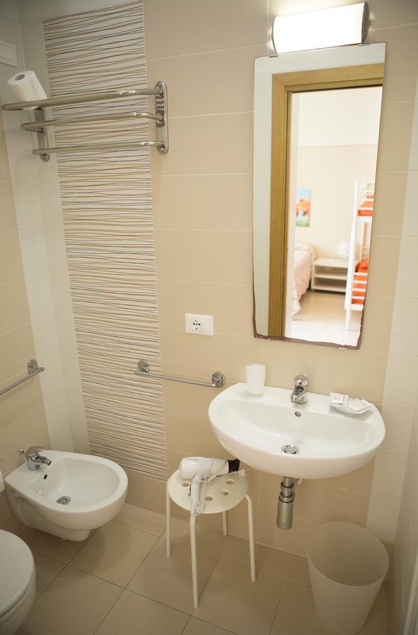 B&B Piazza Vittorio ตราปานี ภายนอก รูปภาพ