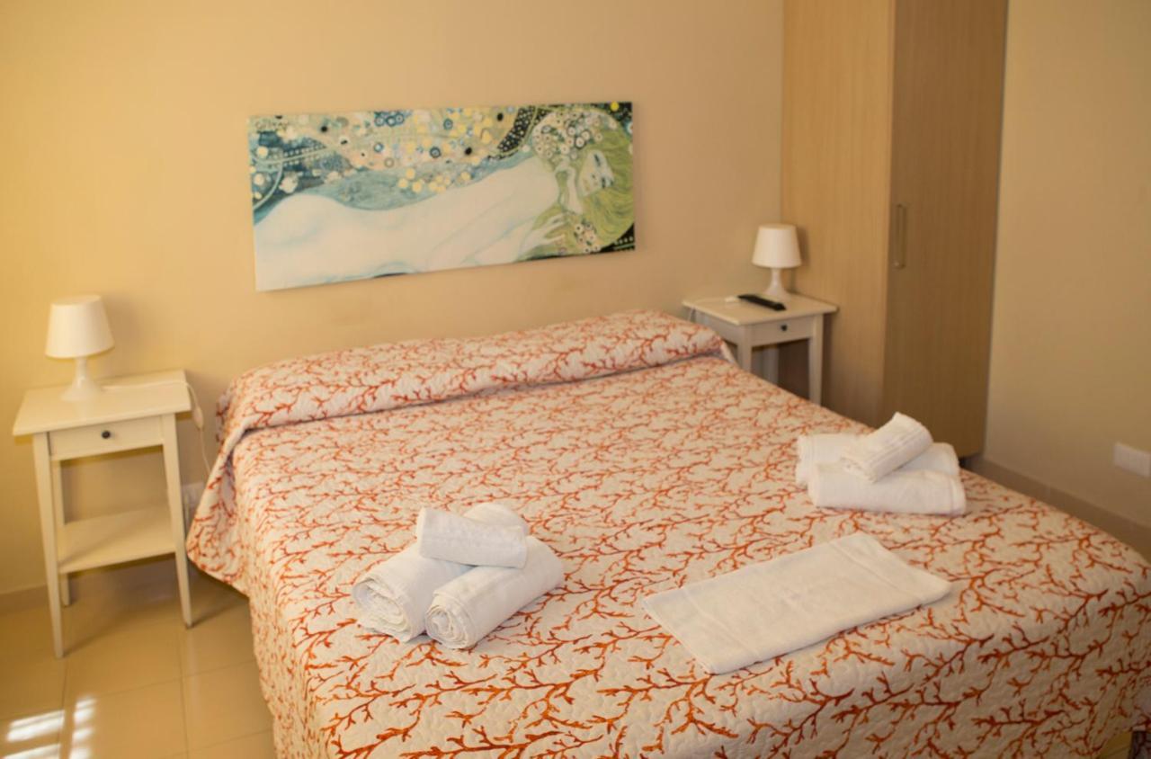 B&B Piazza Vittorio ตราปานี ภายนอก รูปภาพ